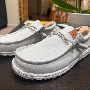Hey Dude Men's Light Gray Loafers